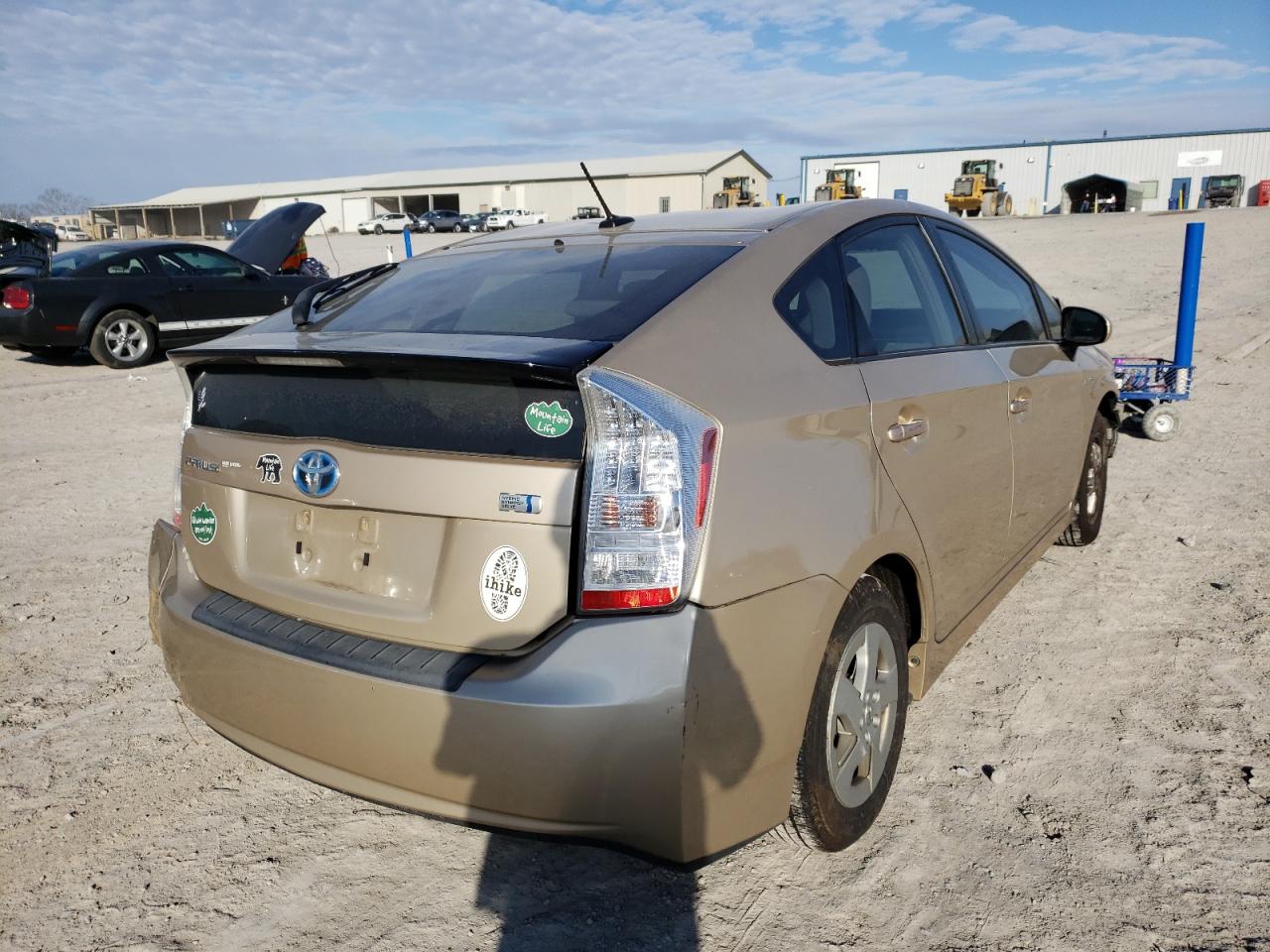 Photo 4 from auction – 2011 TOYOTA PRIUS with VIN JTDKN3DU0B1380060