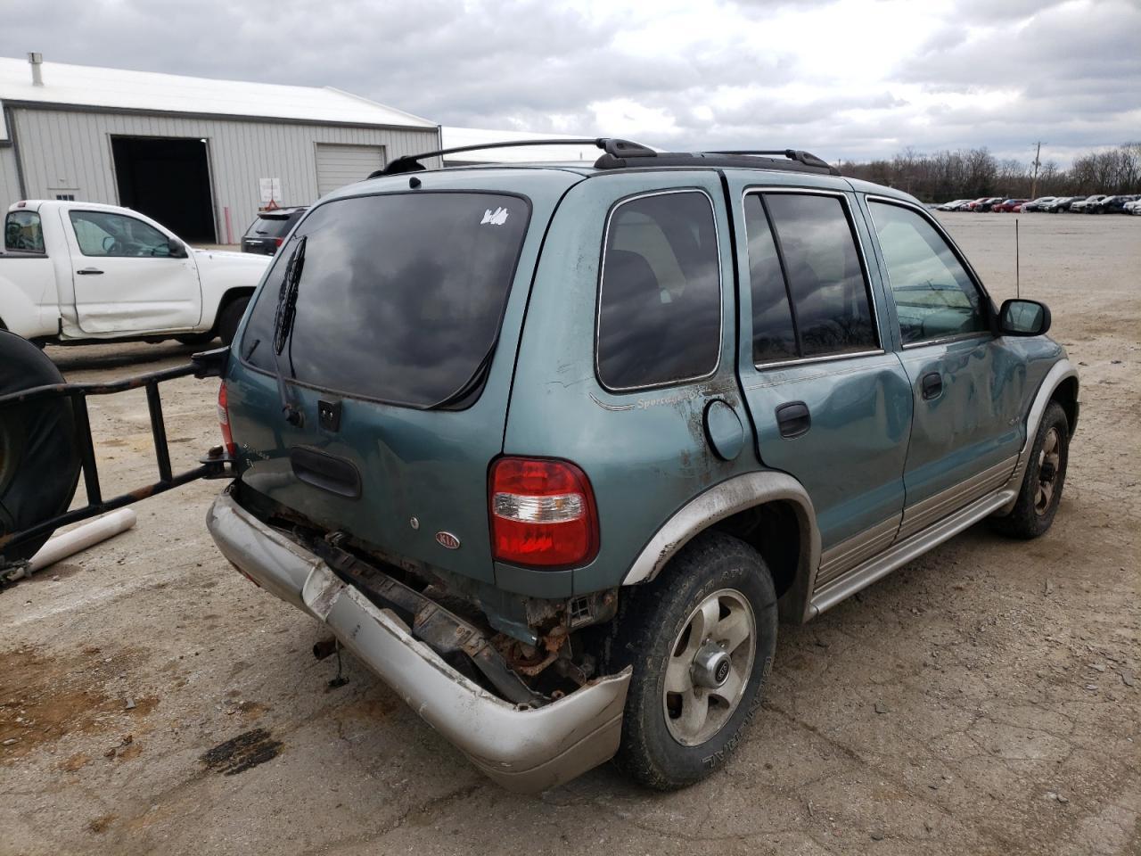 Photo 4 from auction – 2000 KIA SPORTAGE with VIN KNDJA7238Y5656236
