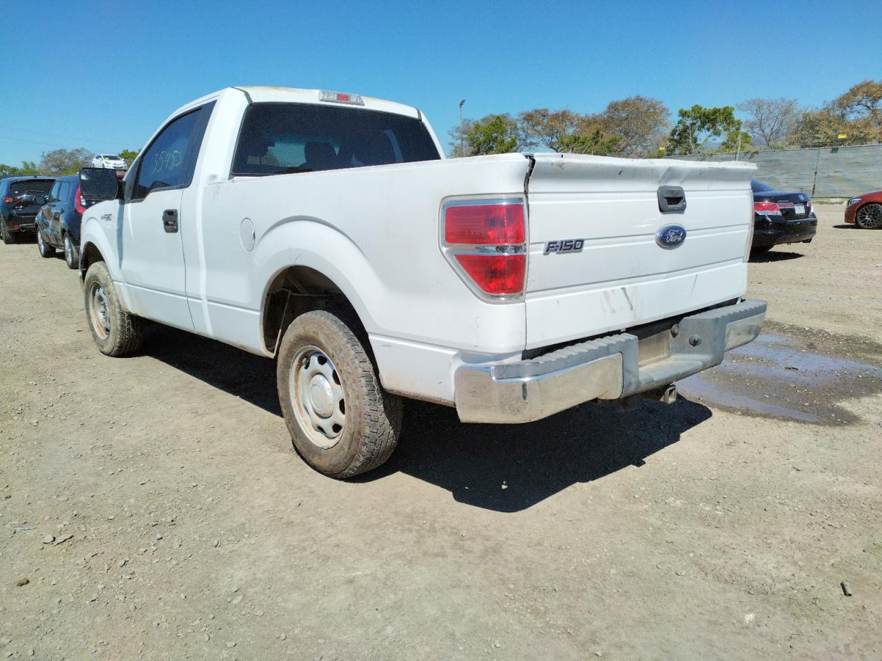 Photo 3 from auction – 2013 FORD F150 with VIN 1FTMF1CM2DKG54464