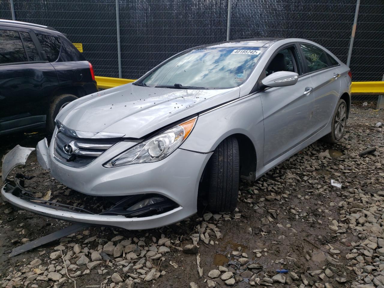 Photo 2 from auction – 2014 HYUNDAI SONATA SE with VIN 5NPEC4AB2EH897952