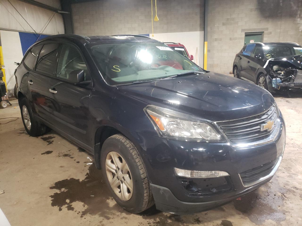 CHEVROLET TRAVERSE L 2016 with VIN 1GNKRFED4GJ237289 - Photo from auction