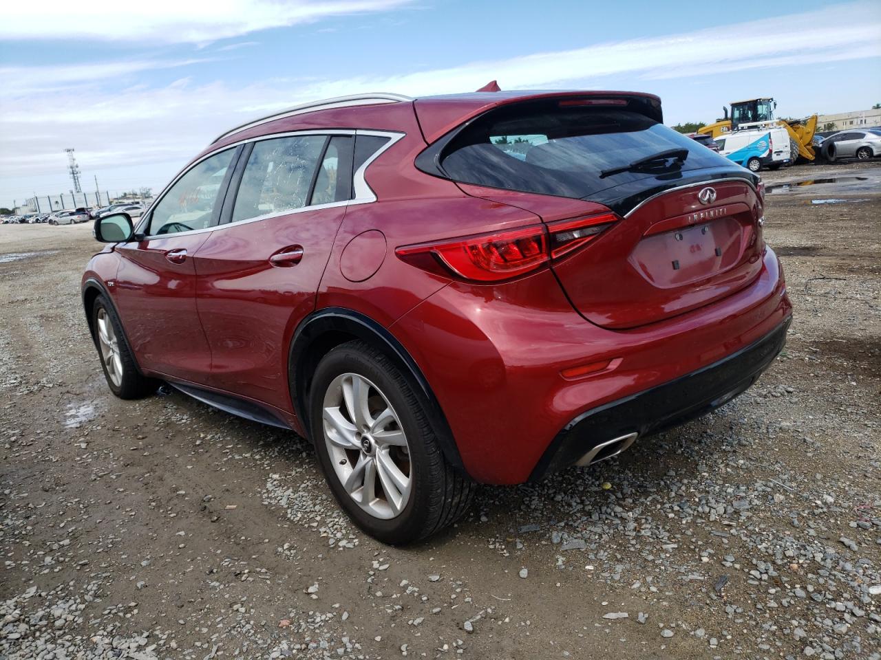 Photo 3 from auction – 2017 INFINITI QX30 BASE with VIN SJKCH5CPXHA028189