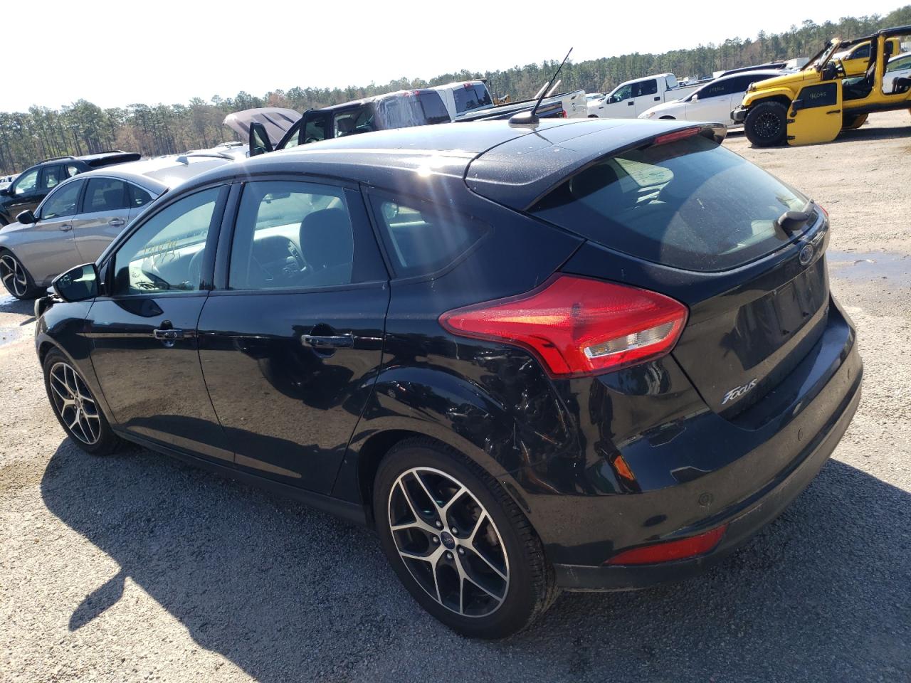 Foto 3 de la subasta – 2017 FORD FOCUS SEL con VIN 1FADP3M29HL248886