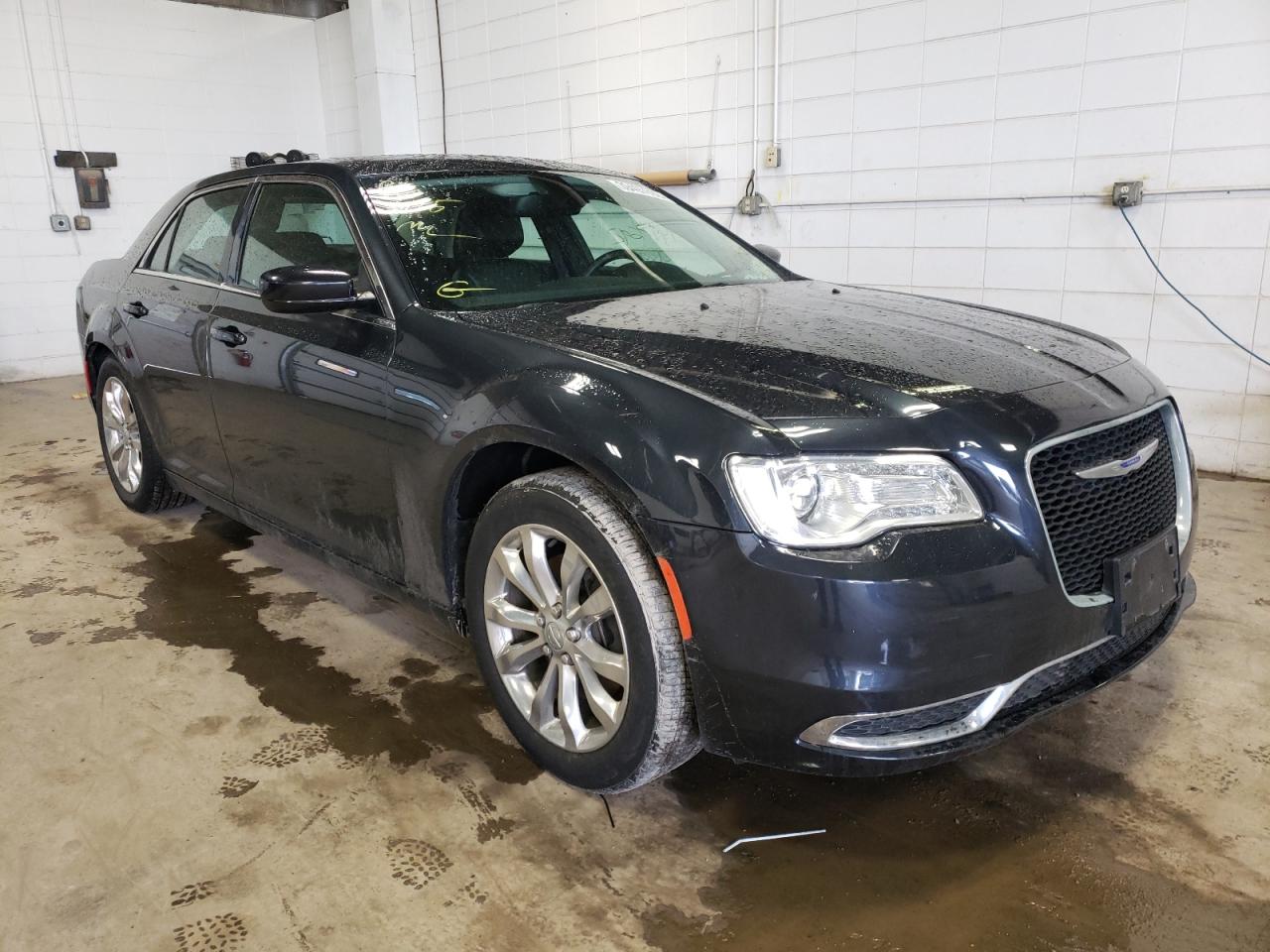 CHRYSLER 300 LIMITE 2016 with VIN 2C3CCARG6GH239105 - Photo from auction