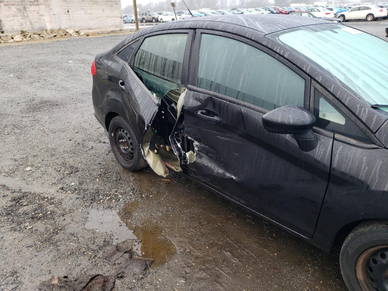 Photo 9 from auction – 2011 FORD FIESTA SE with VIN 3FADP4BJ4BM130198