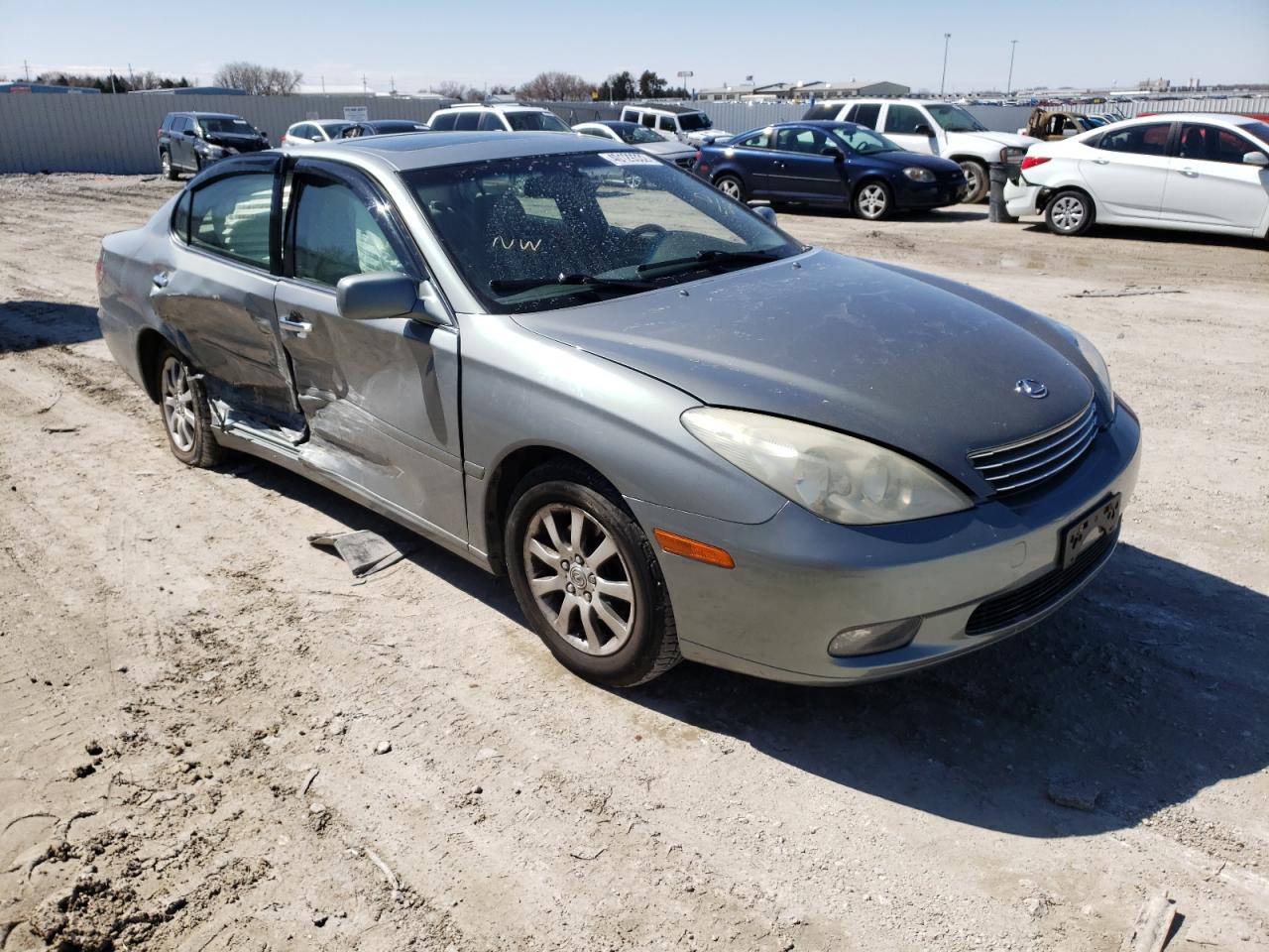 LEXUS ES 330 2004 with VIN JTHBA30G845007242 - Photo from auction