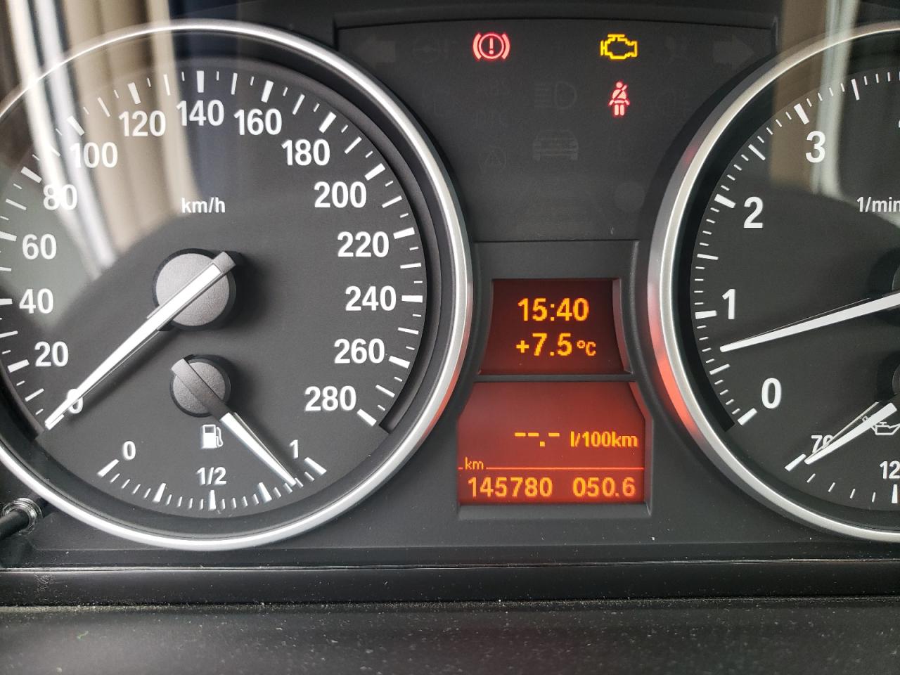 Photo 8 from auction – 2007 BMW 335 I with VIN WBAWB73517P021944