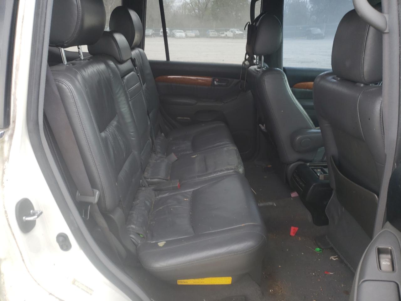 Photo 6 from auction – 2004 LEXUS GX 470 with VIN JTJBT20X740049692