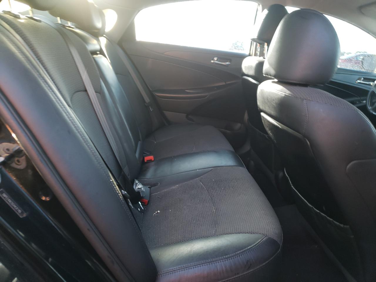 Photo 6 from auction – 2012 HYUNDAI SONATA SE with VIN 5NPEC4AC5CH431745