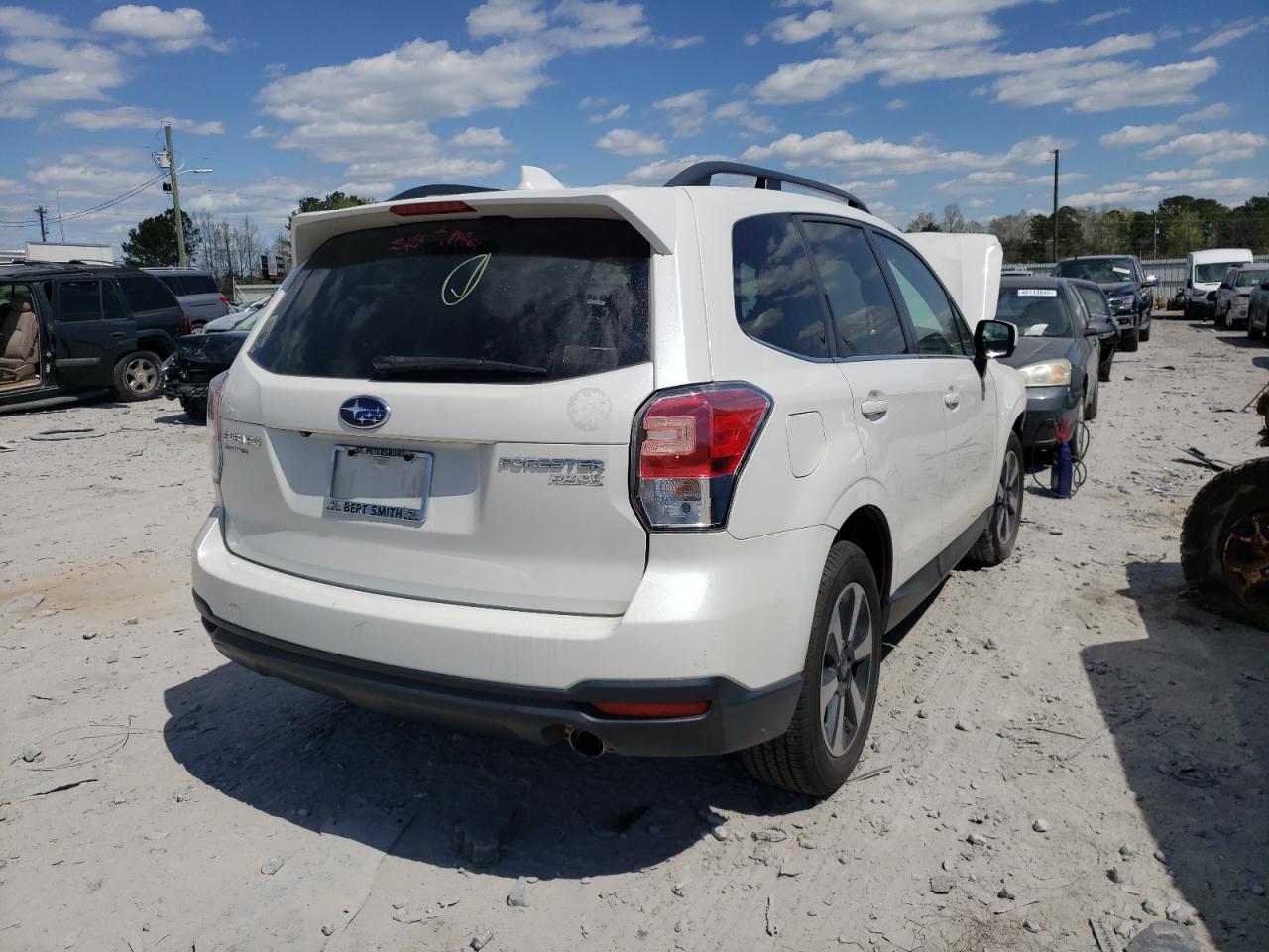 Photo 4 from auction – 2017 SUBARU FORESTER 2 with VIN JF2SJALCXHH502692