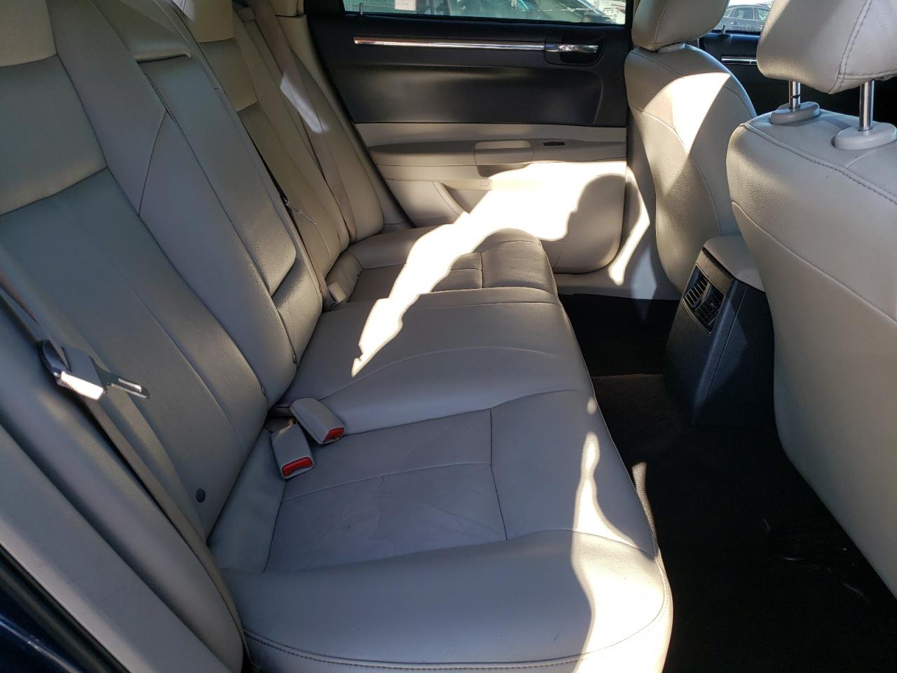 Photo 6 from auction – 2005 CHRYSLER 300 TOURIN with VIN 2C3JA53G45H685747