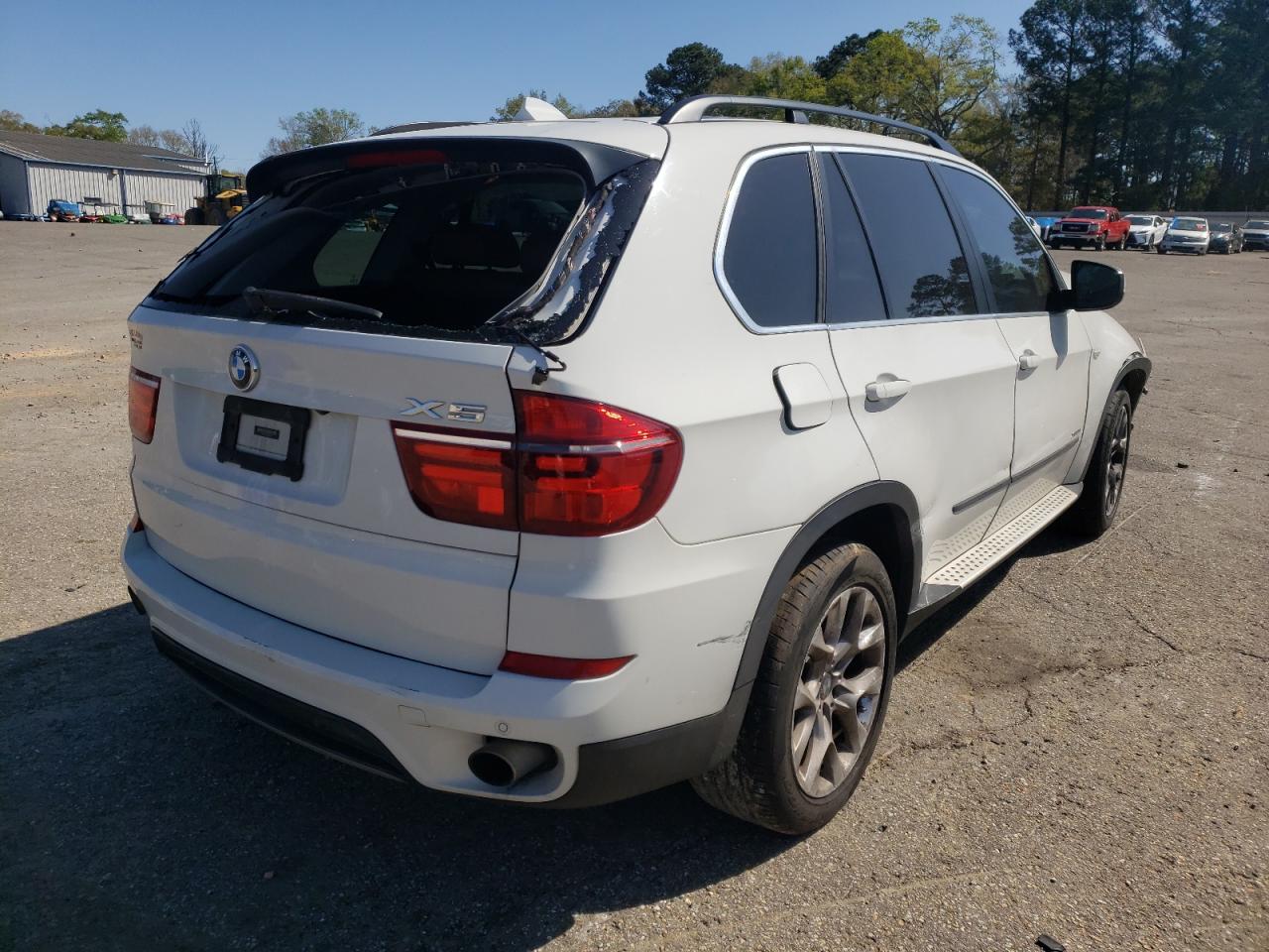 Photo 4 from auction – 2013 BMW X5 XDRIVE3 with VIN 5UXZV4C58D0E09622