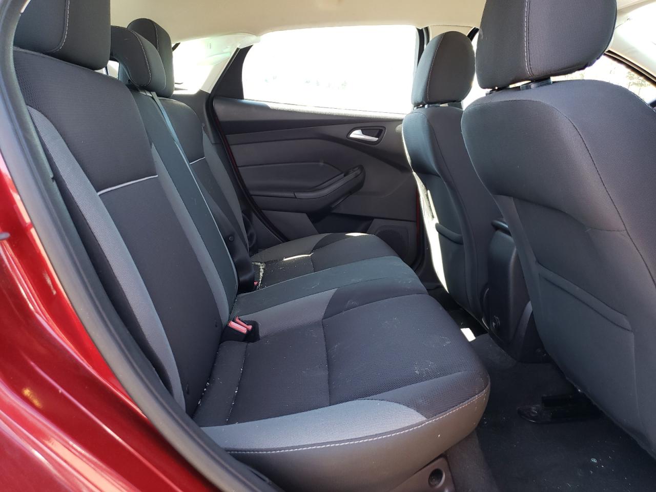 Photo 6 from auction – 2014 FORD FOCUS SE with VIN 1FADP3K29EL333838