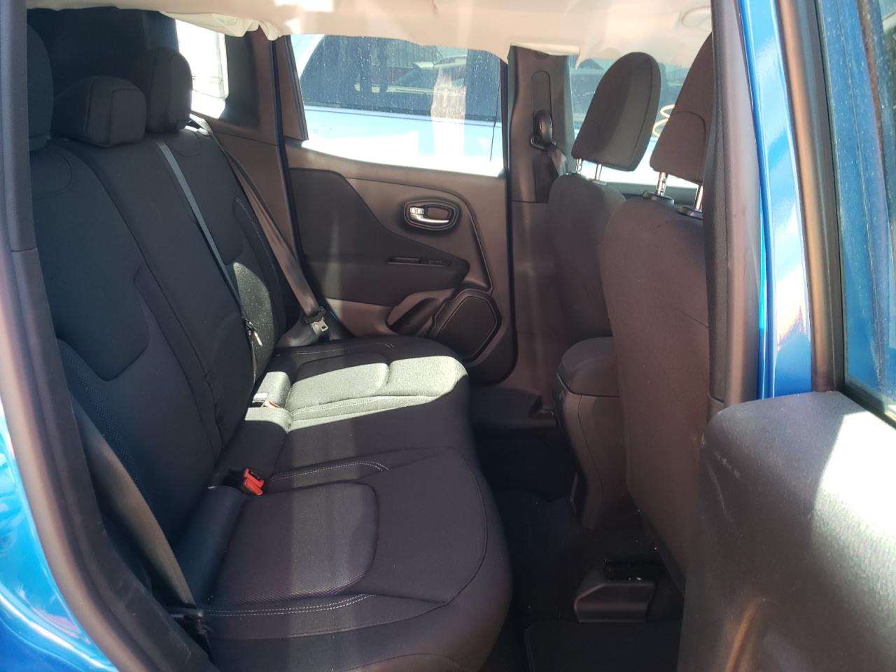 Photo 6 from auction – 2020 JEEP RENEGADE S with VIN ZACNJAAB6LPM04697