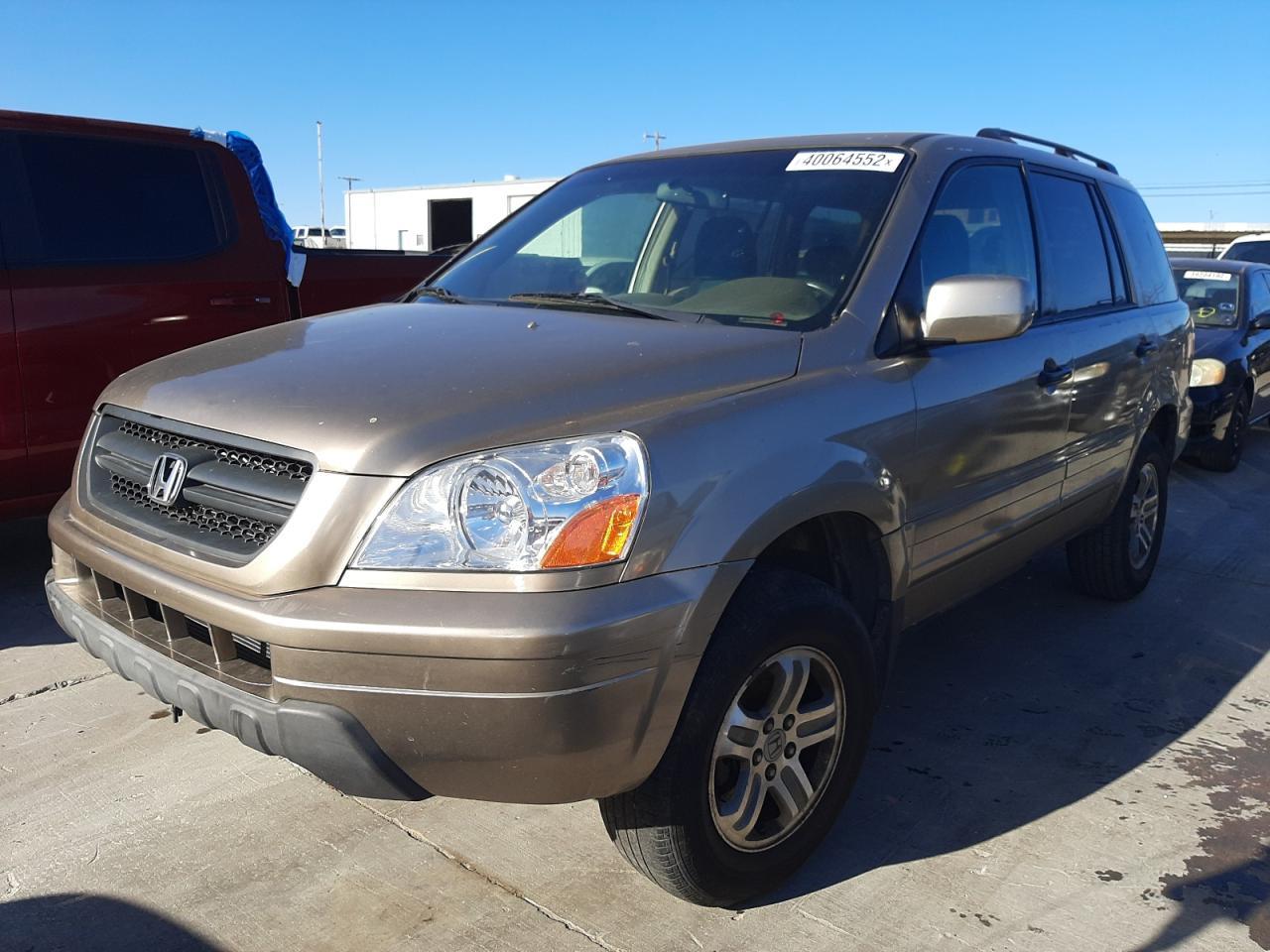Photo 2 from auction – 2005 HONDA PILOT EX with VIN 5FNYF18495B010386