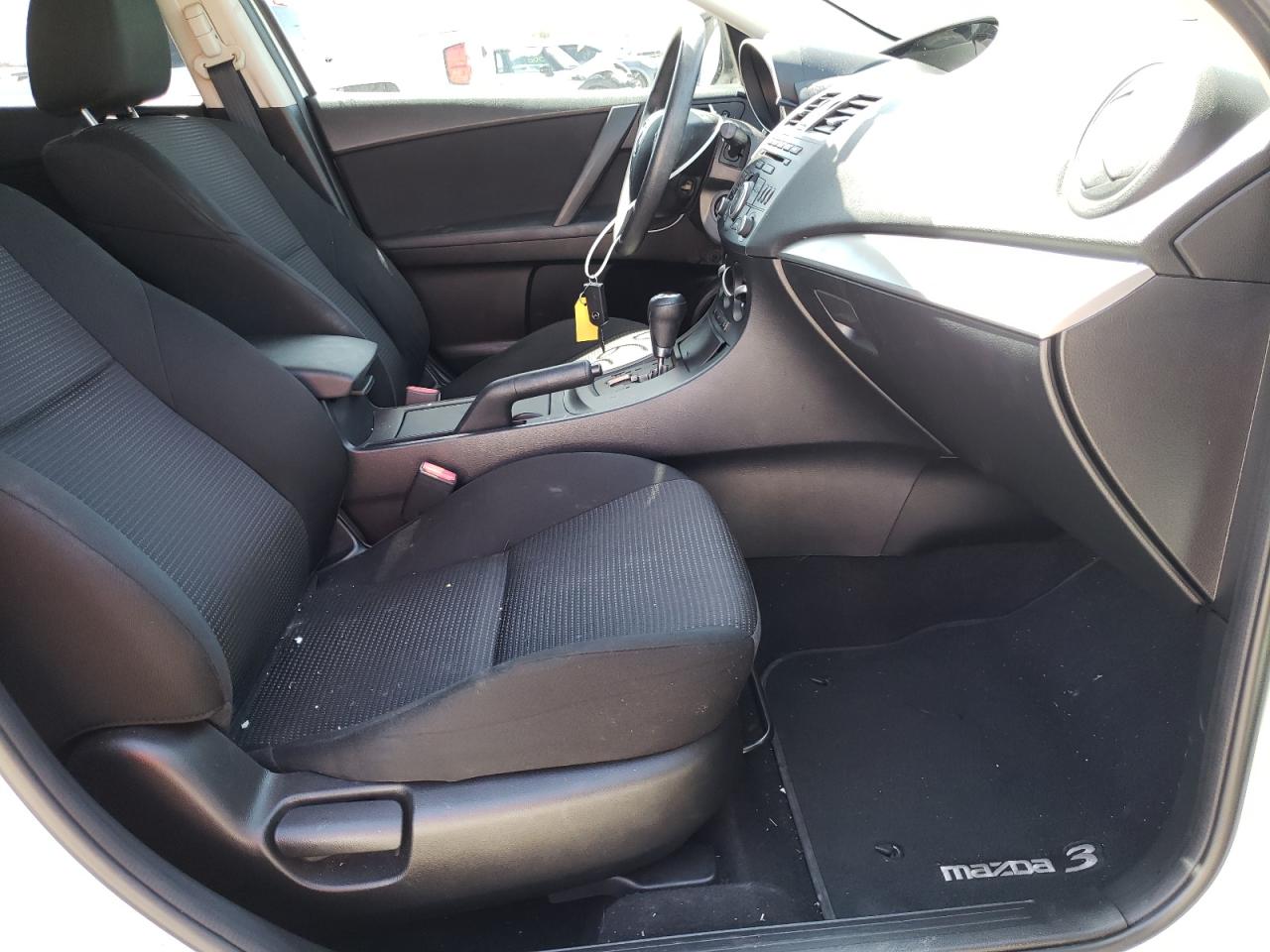Photo 5 from auction – 2013 MAZDA 3 with VIN JM1BL1U7XD1847945