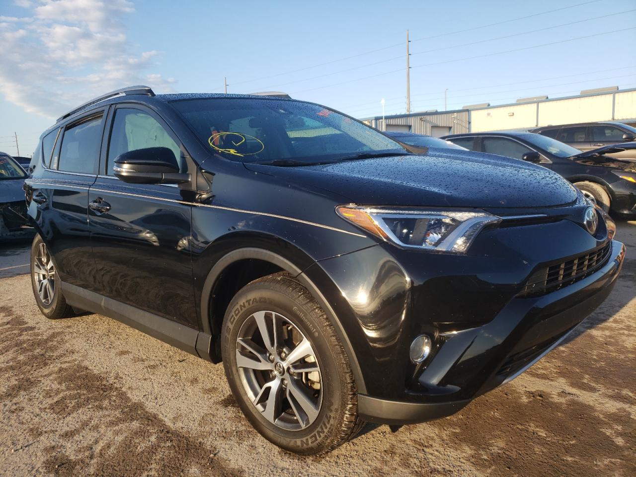 TOYOTA RAV4 XLE 2017 with VIN 2T3WFREV1HW398893 - Photo from auction