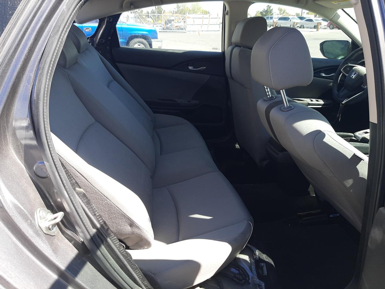 Photo 6 from auction – 2016 HONDA CIVIC LX with VIN 2HGFC2F53GH557332