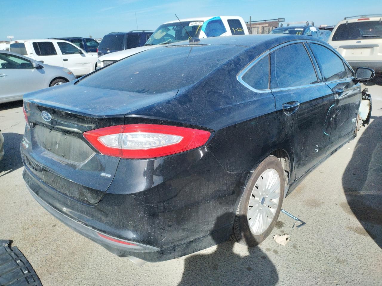 Photo 4 from auction – 2016 FORD FUSION SE with VIN 3FA6P0PU5GR305959
