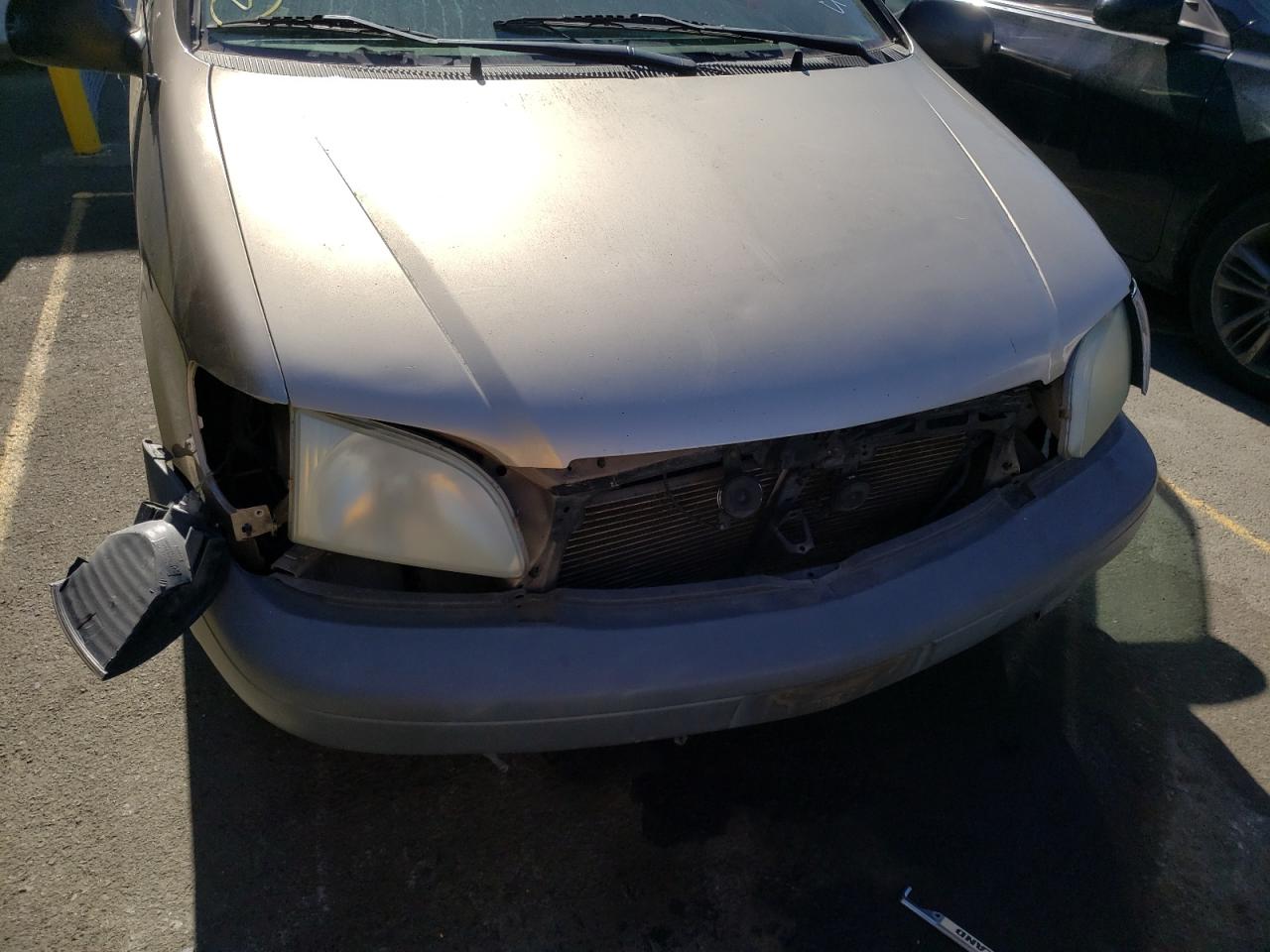 Photo 9 from auction – 2002 TOYOTA SIENNA CE with VIN 4T3ZF19C12U488222