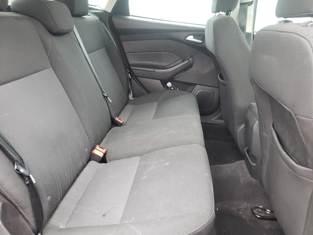 Photo 6 from auction – 2017 FORD FOCUS SE with VIN 1FADP3K20HL321680