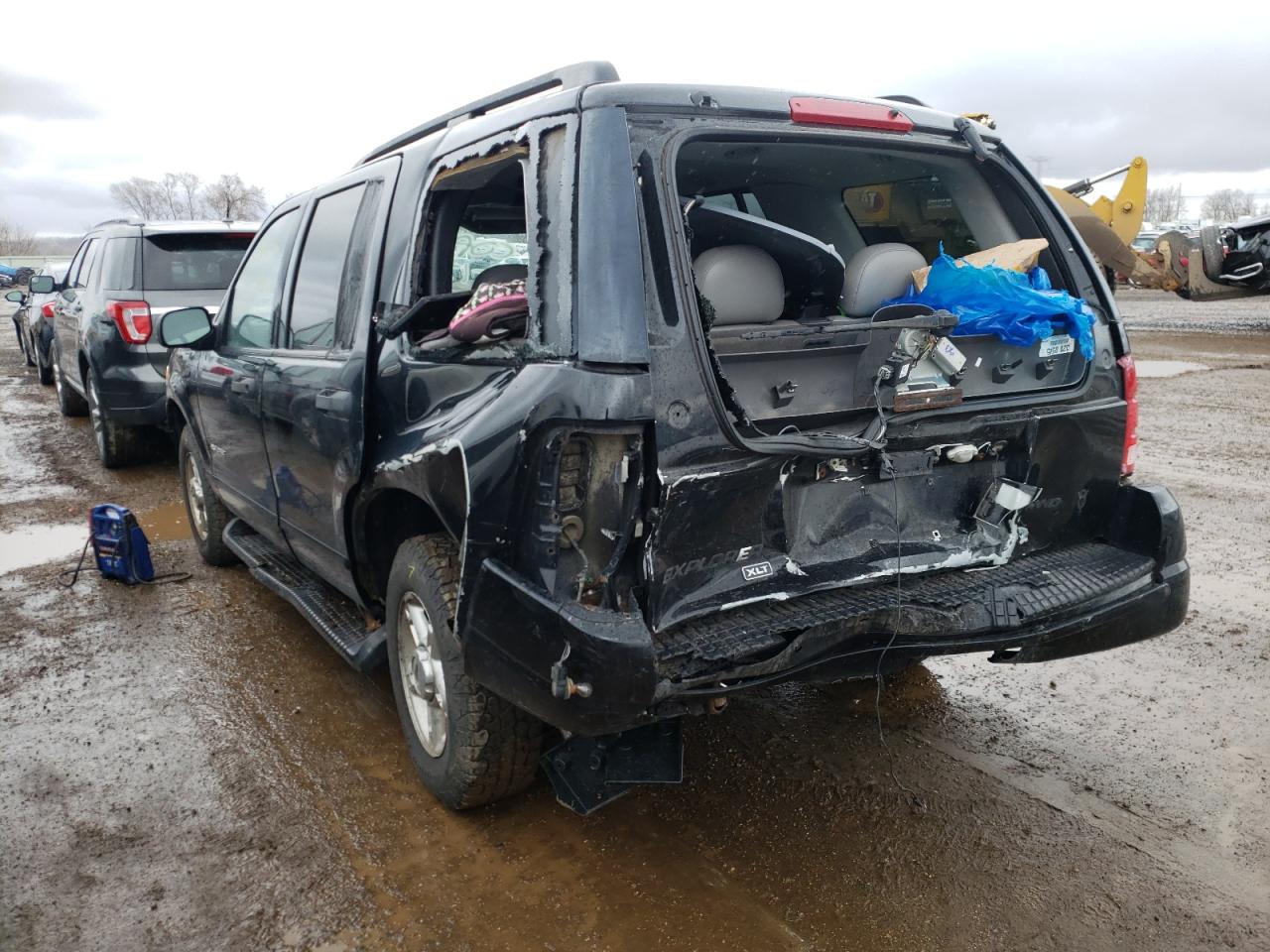 Photo 3 from auction – 2004 FORD EXPLORER with VIN 1FMZU83W04ZA40165