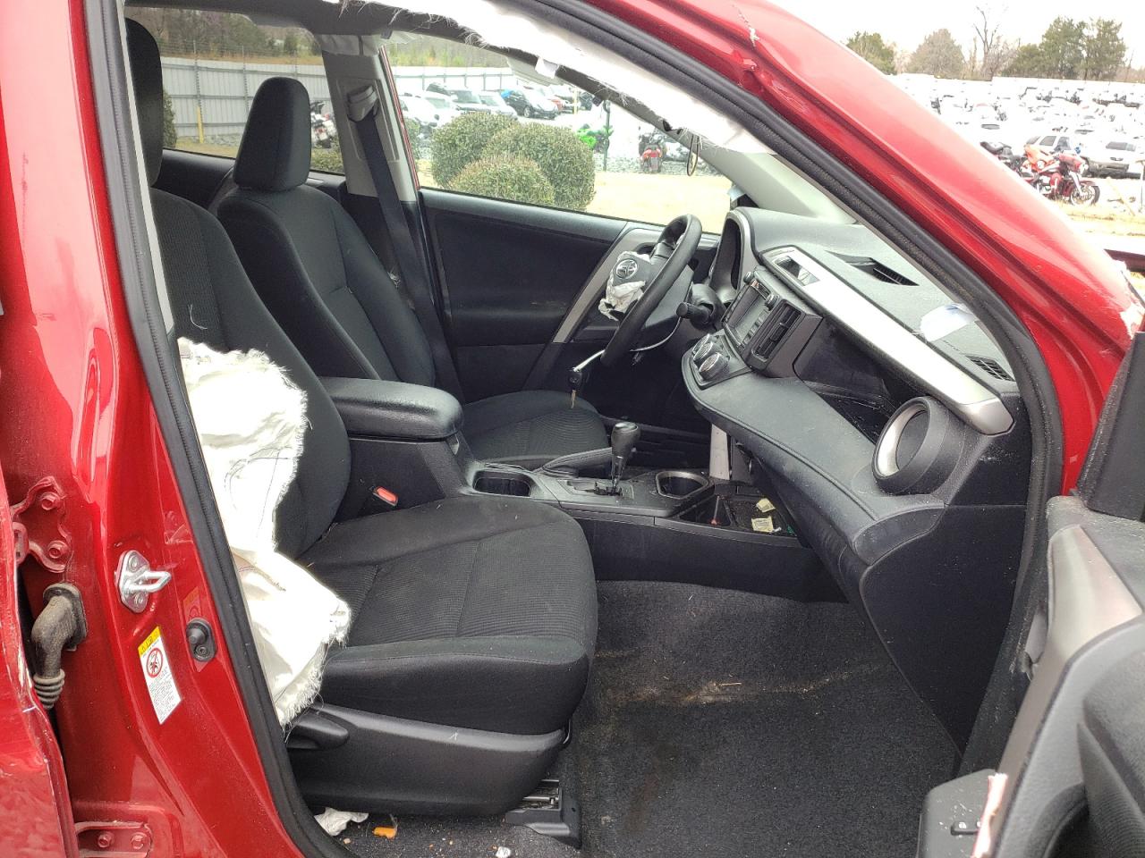 Photo 5 from auction – 2016 TOYOTA RAV4 LE with VIN 2T3ZFREV7GW242689