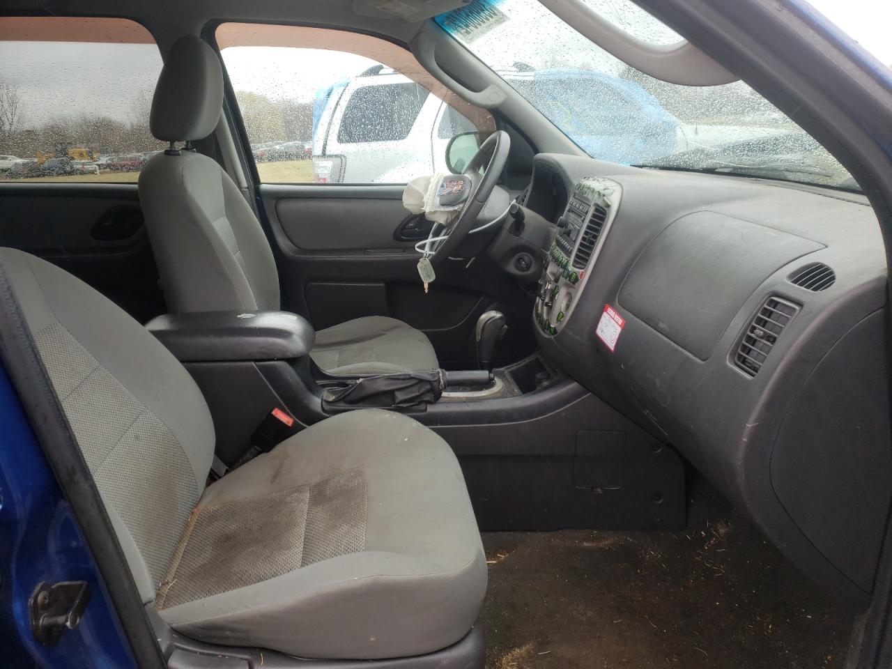 Photo 5 from auction – 2007 FORD ESCAPE XLT with VIN 1FMYU03127KB08593