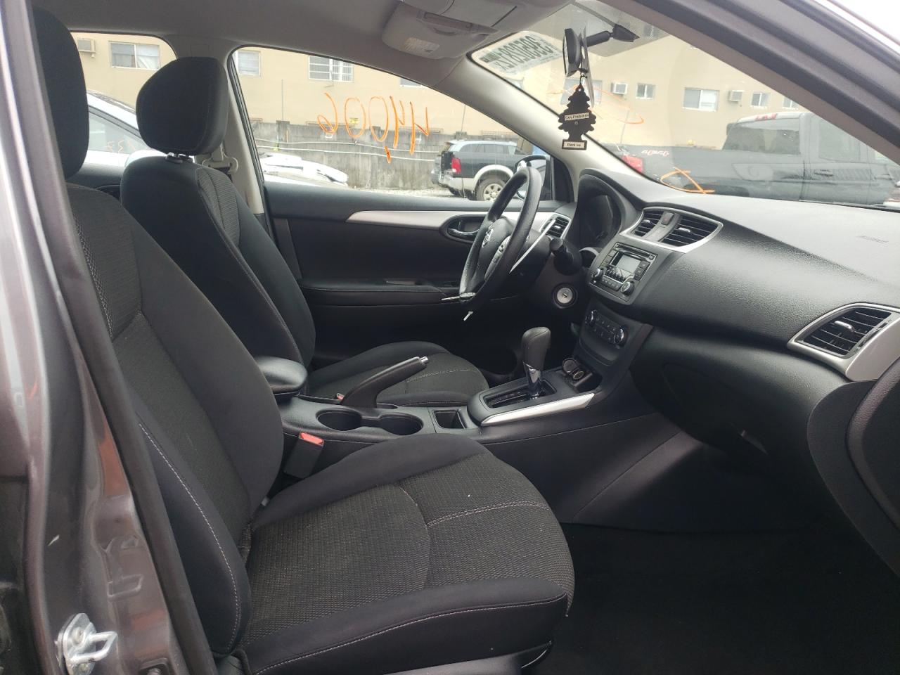 Photo 5 from auction – 2017 NISSAN SENTRA S with VIN 3N1AB7AP2HY286568