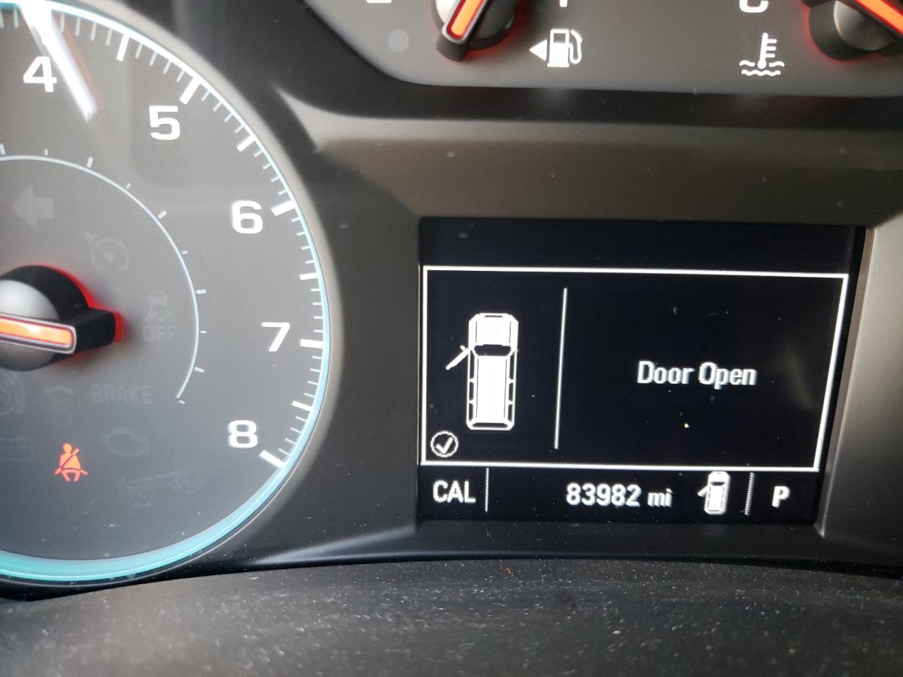 Photo 8 from auction – 2018 CHEVROLET EQUINOX LT with VIN 2GNAXSEV5J6307972