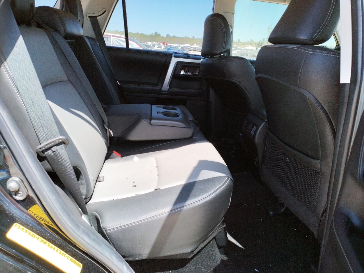 Photo 6 from auction – 2015 TOYOTA 4RUNNER SR with VIN JTEZU5JR4F5086300