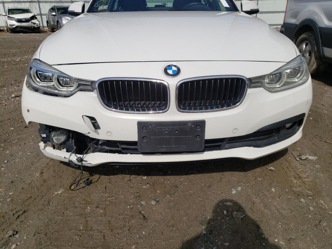 Photo 9 from auction – 2016 BMW 320 XI with VIN WBA8A3C58GK689371