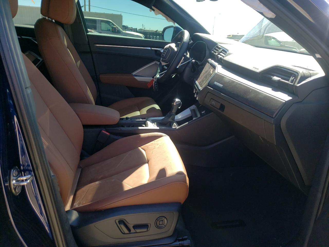 Photo 5 from auction – 2022 AUDI Q3 PREMIUM with VIN WA1EECF33N1031135