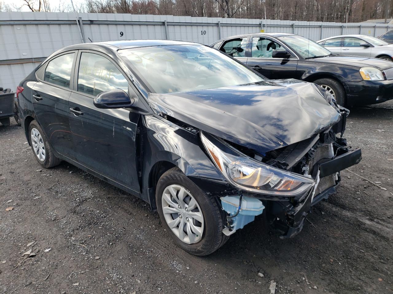 HYUNDAI ACCENT SE 2019 with VIN 3KPC24A34KE070988 - Photo from auction