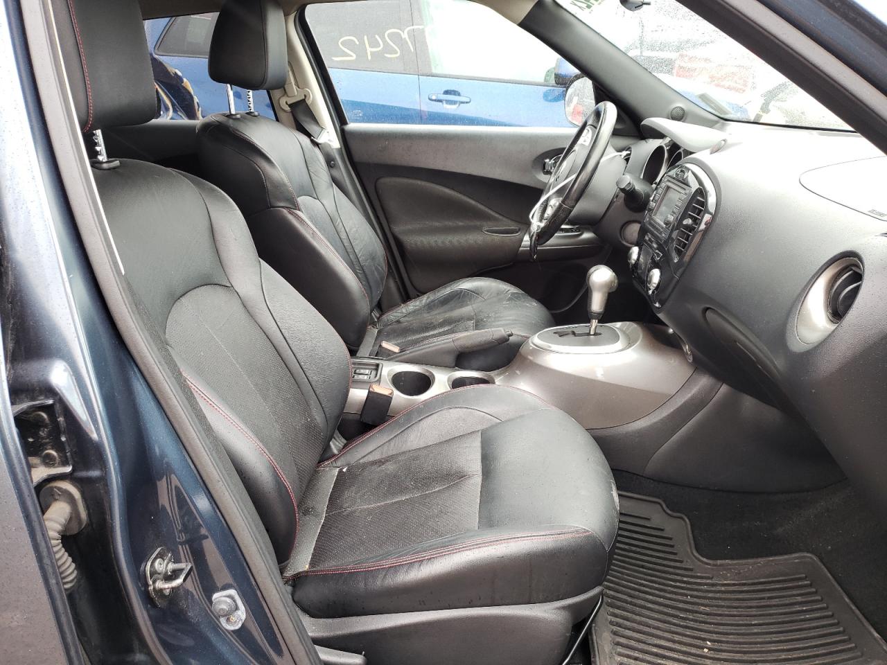 Photo 5 from auction – 2012 NISSAN JUKE S with VIN JN8AF5MV1CT113386