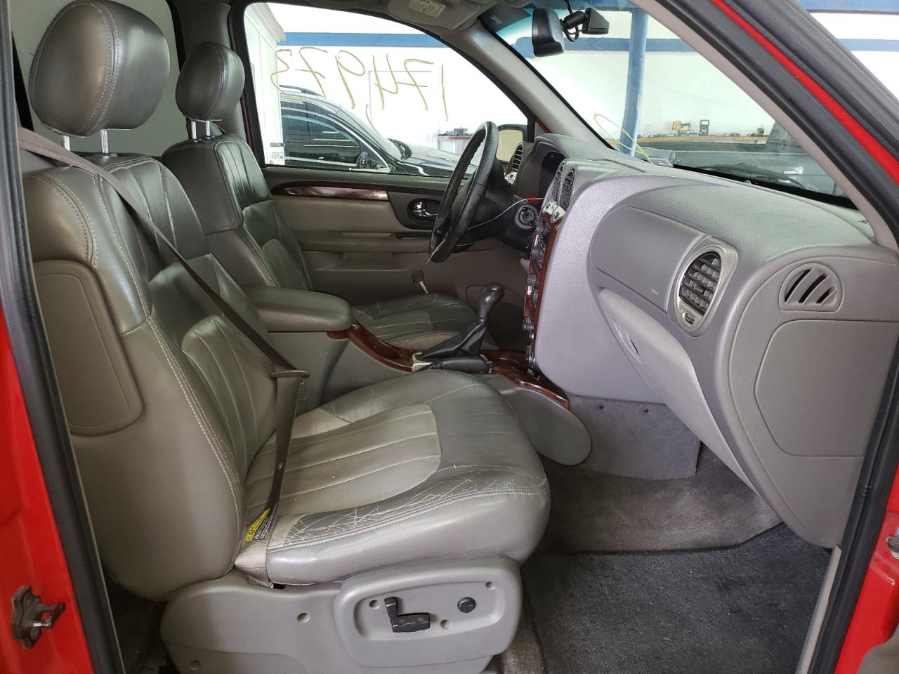 Photo 5 from auction – 2002 GMC ENVOY with VIN 1GKDT13S222123323