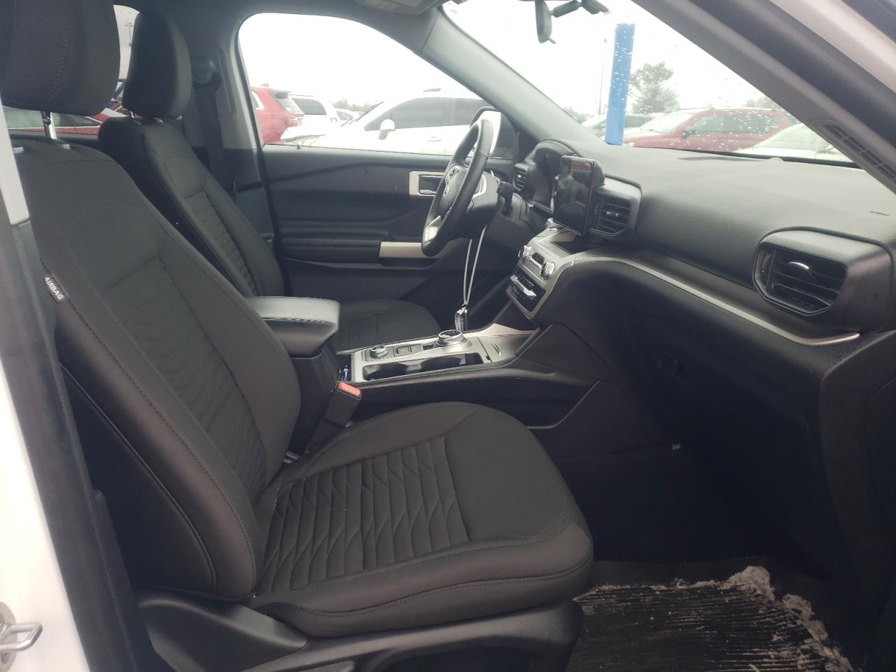 Photo 5 from auction – 2021 FORD EXPLORER X with VIN 1FMSK8DHXMGC43616