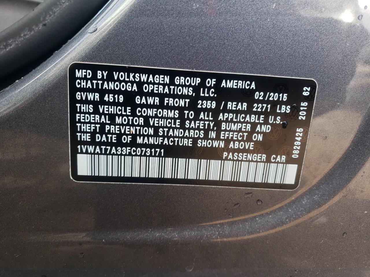 Photo 10 from auction – 2015 VOLKSWAGEN PASSAT S with VIN 1VWAT7A33FC073171