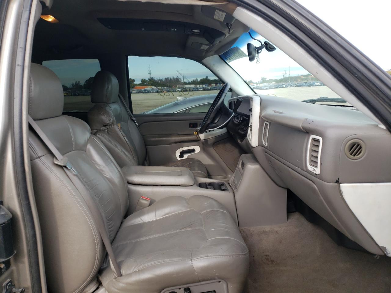 Photo 5 from auction – 2000 CHEVROLET SILVERADO with VIN 2GCEC19T5Y1129495