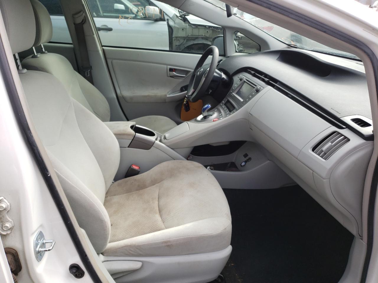 Photo 5 from auction – 2014 TOYOTA PRIUS with VIN JTDKN3DU1E1747567