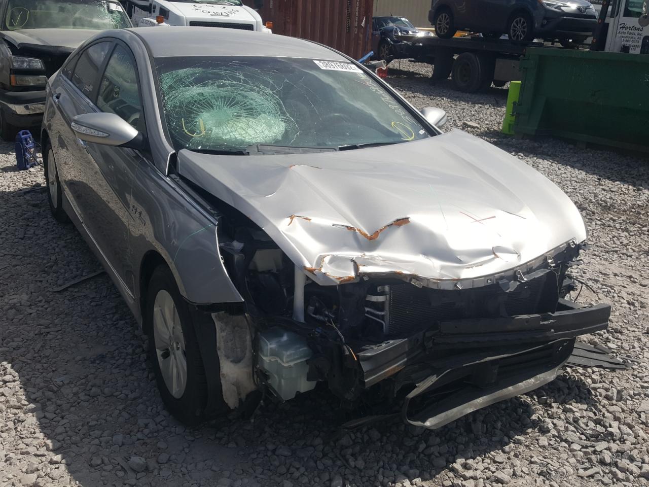 HYUNDAI SONATA HYB 2013 with VIN KMHEC4A45DA098184 - Photo from auction