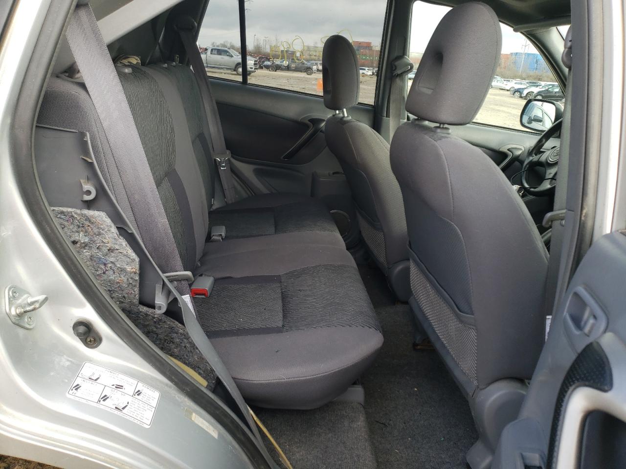 Photo 6 from auction – 2003 TOYOTA RAV4 with VIN JTEHH20V330212796