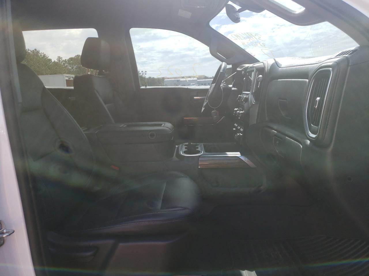 Photo 5 from auction – 2021 CHEVROLET SILVERADO with VIN 3GCUYEED4MG333628