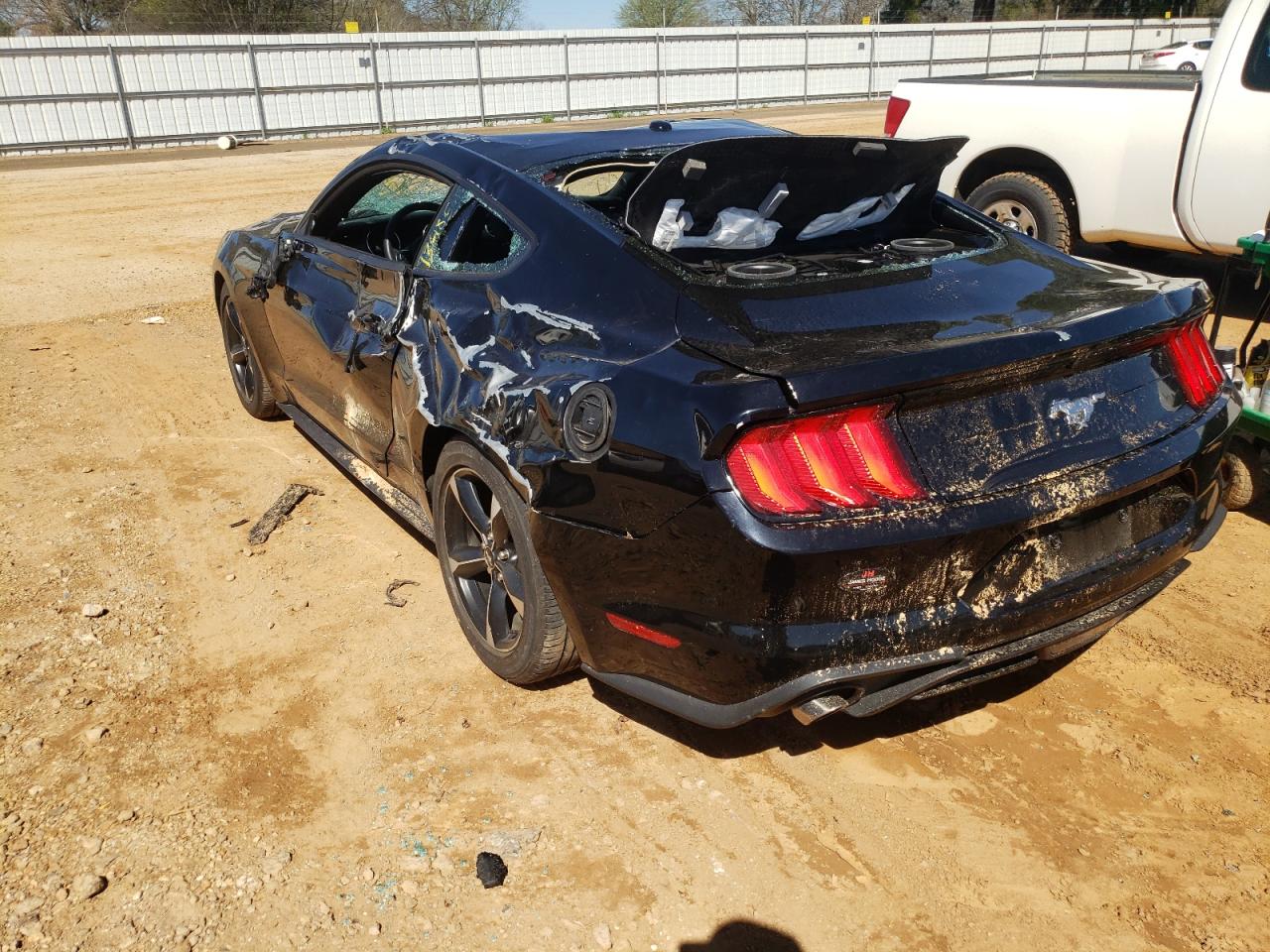 Photo 3 from auction – 2019 FORD MUSTANG with VIN 1FA6P8TH3K5185663