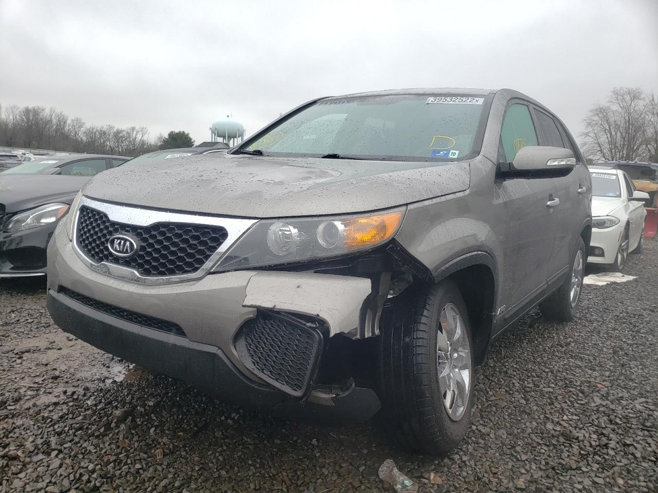 Photo 2 from auction – 2011 KIA SORENTO BA with VIN 5XYKTCA14BG085799