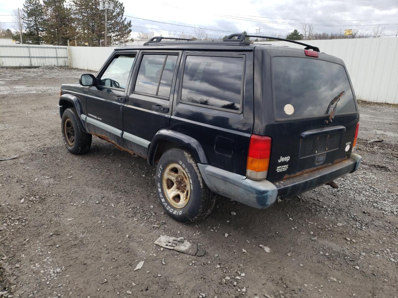 Photo 3 from auction – 2000 JEEP CHEROKEE S with VIN 1J4FF48S1YL113689