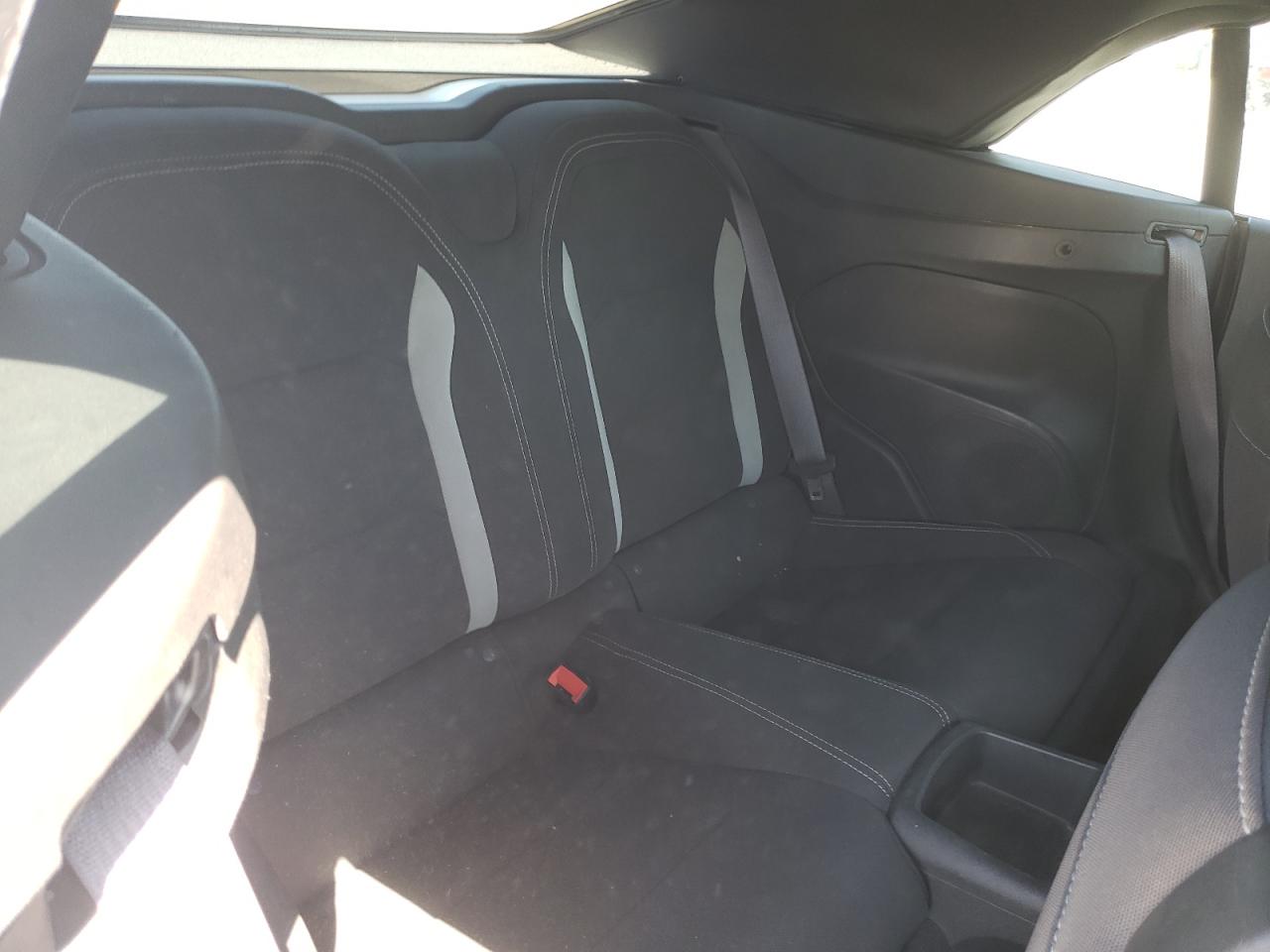 Photo 6 from auction – 2017 CHEVROLET CAMARO LT with VIN 1G1FB3DSXH0209607