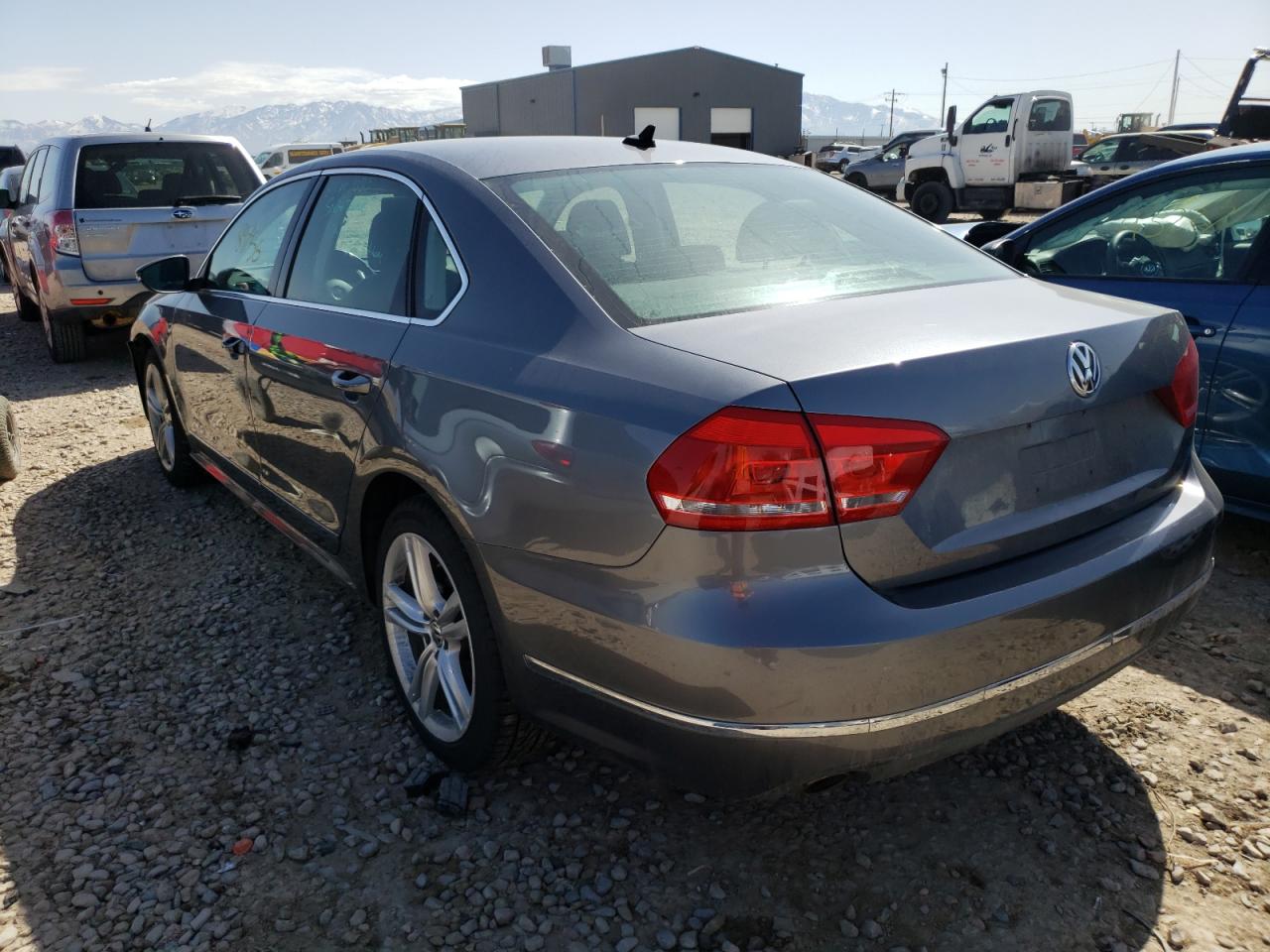 Photo 3 from auction – 2012 VOLKSWAGEN PASSAT SEL with VIN 1VWCN7A31CC101080