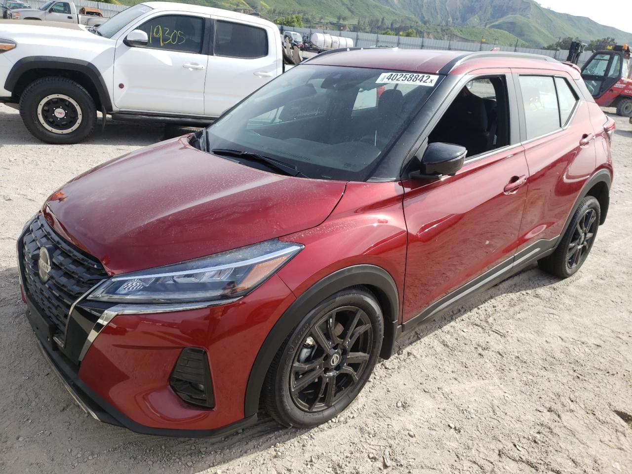 Photo 2 from auction – 2021 NISSAN KICKS SR with VIN 3N1CP5DV0ML562133