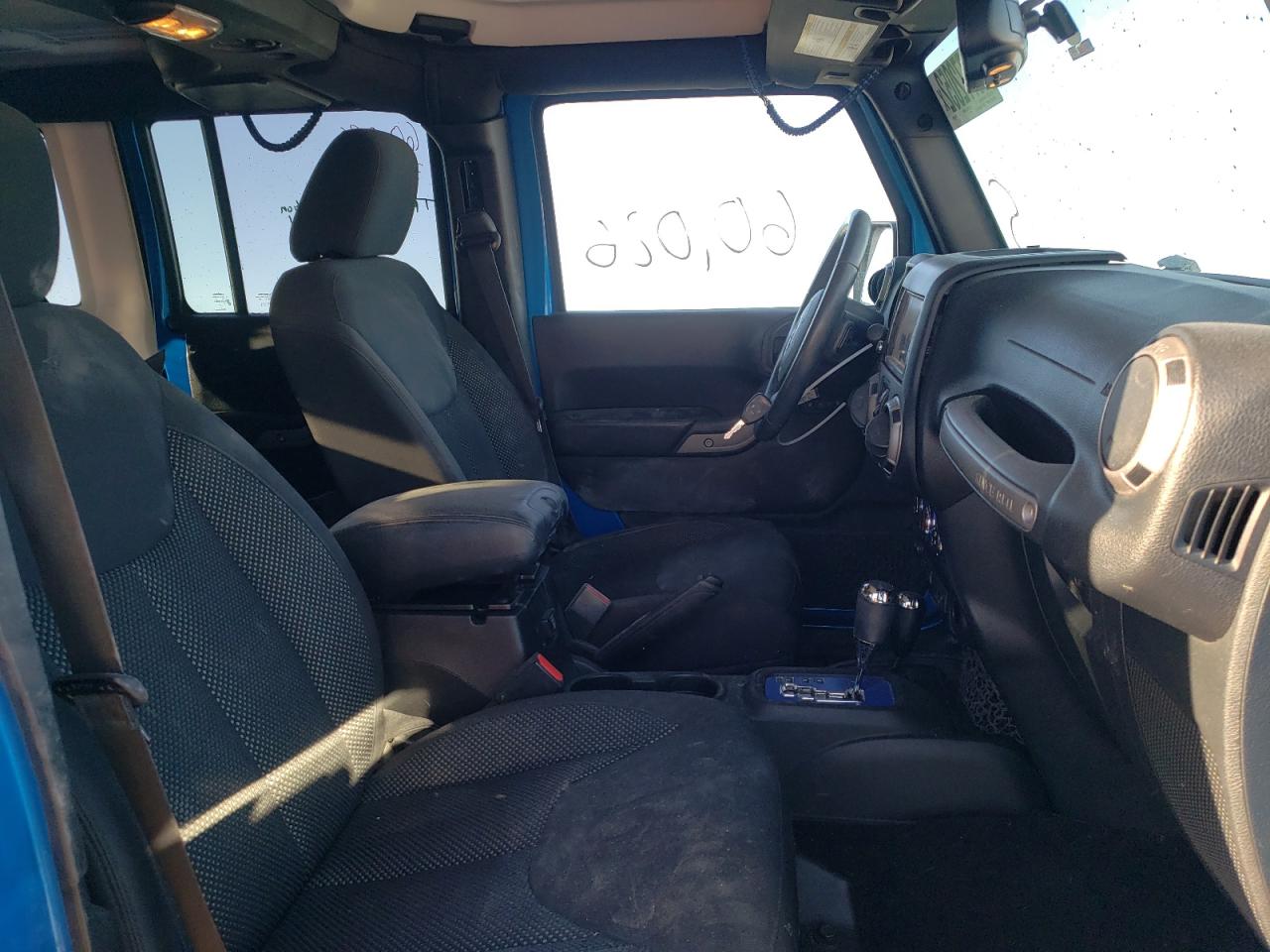 Photo 5 from auction – 2016 JEEP WRANGLER U with VIN 1C4BJWDG4GL180270
